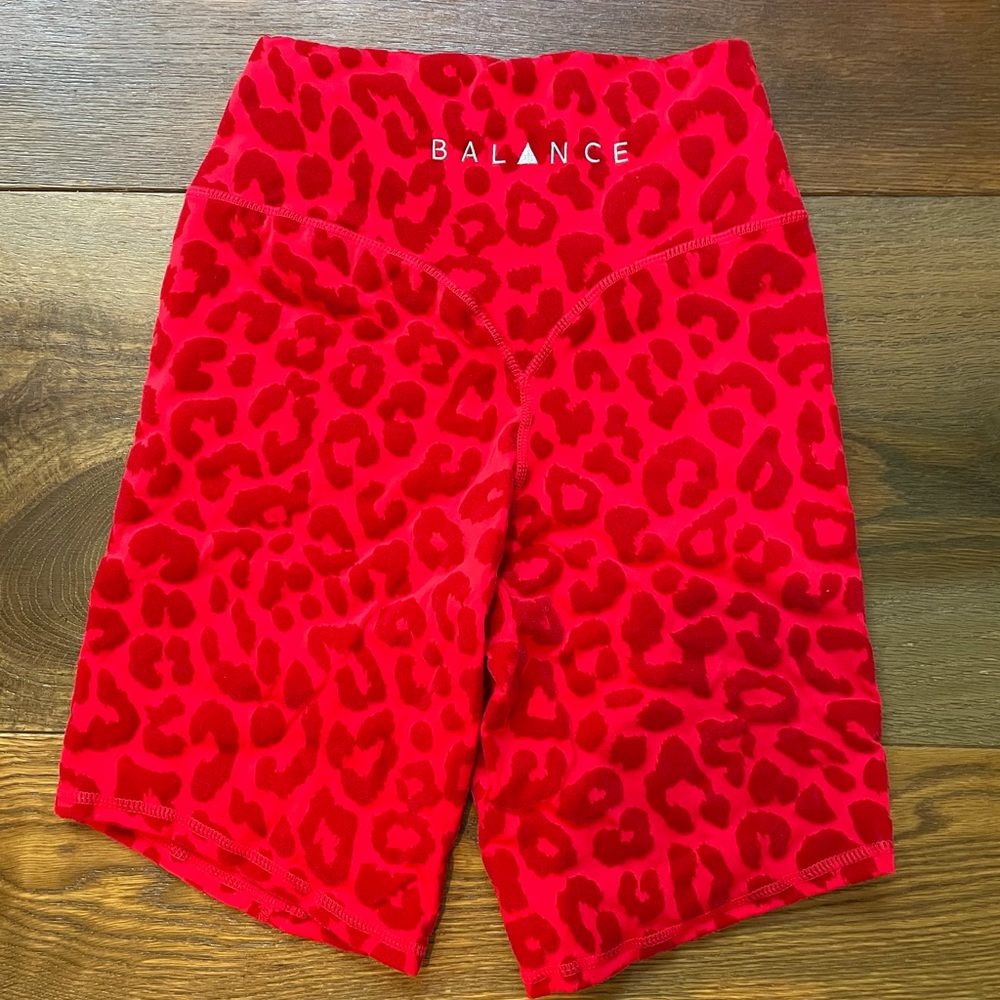 🔥Balance Athletica Kingdom Biker Shorts🔥